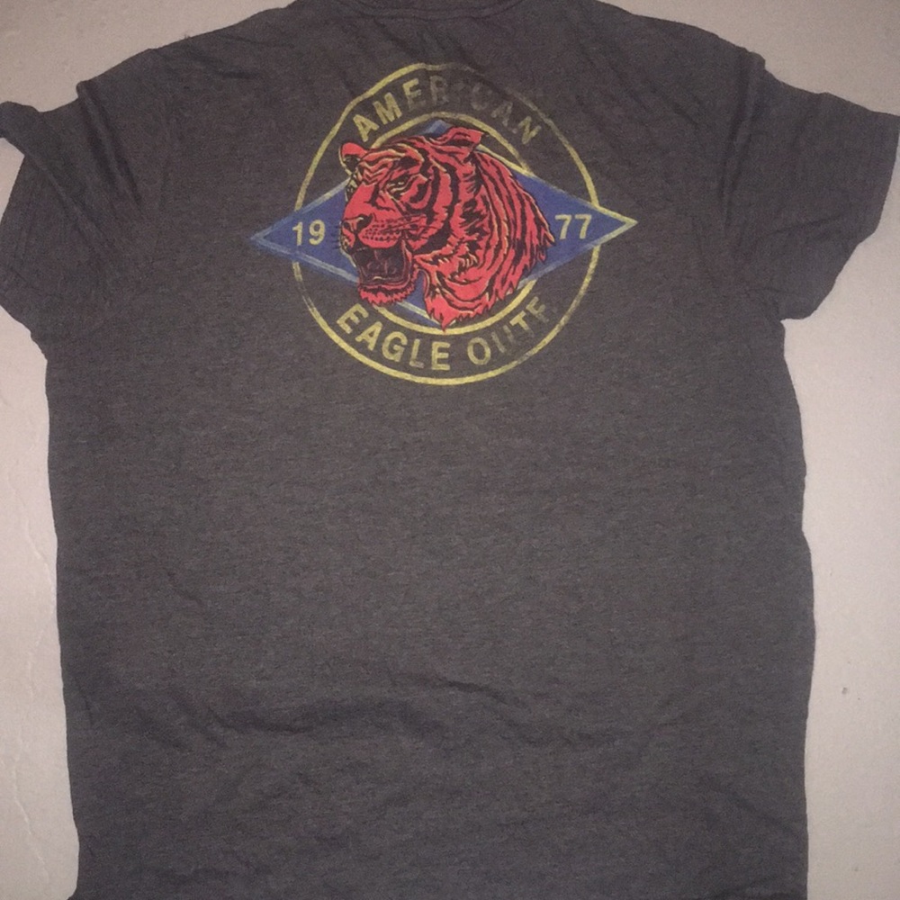 Short sleeve shirt crew neck